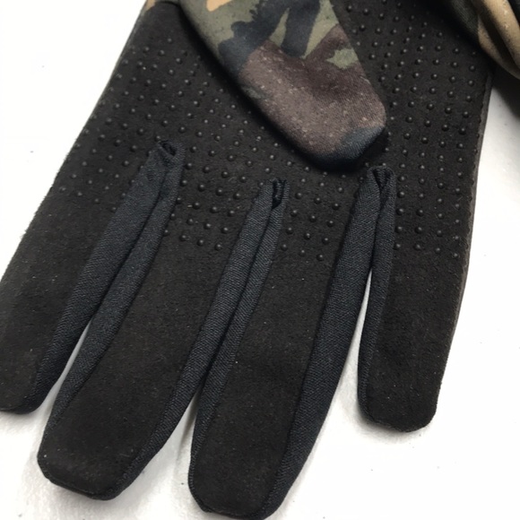🆕 BURTON Men’s Camo All Season Liner Gloves - Picture 2 of 4